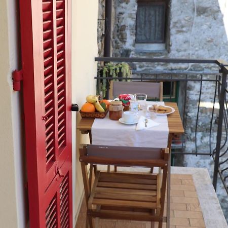 Appartamento Ca' Baci' Pigna Exterior foto